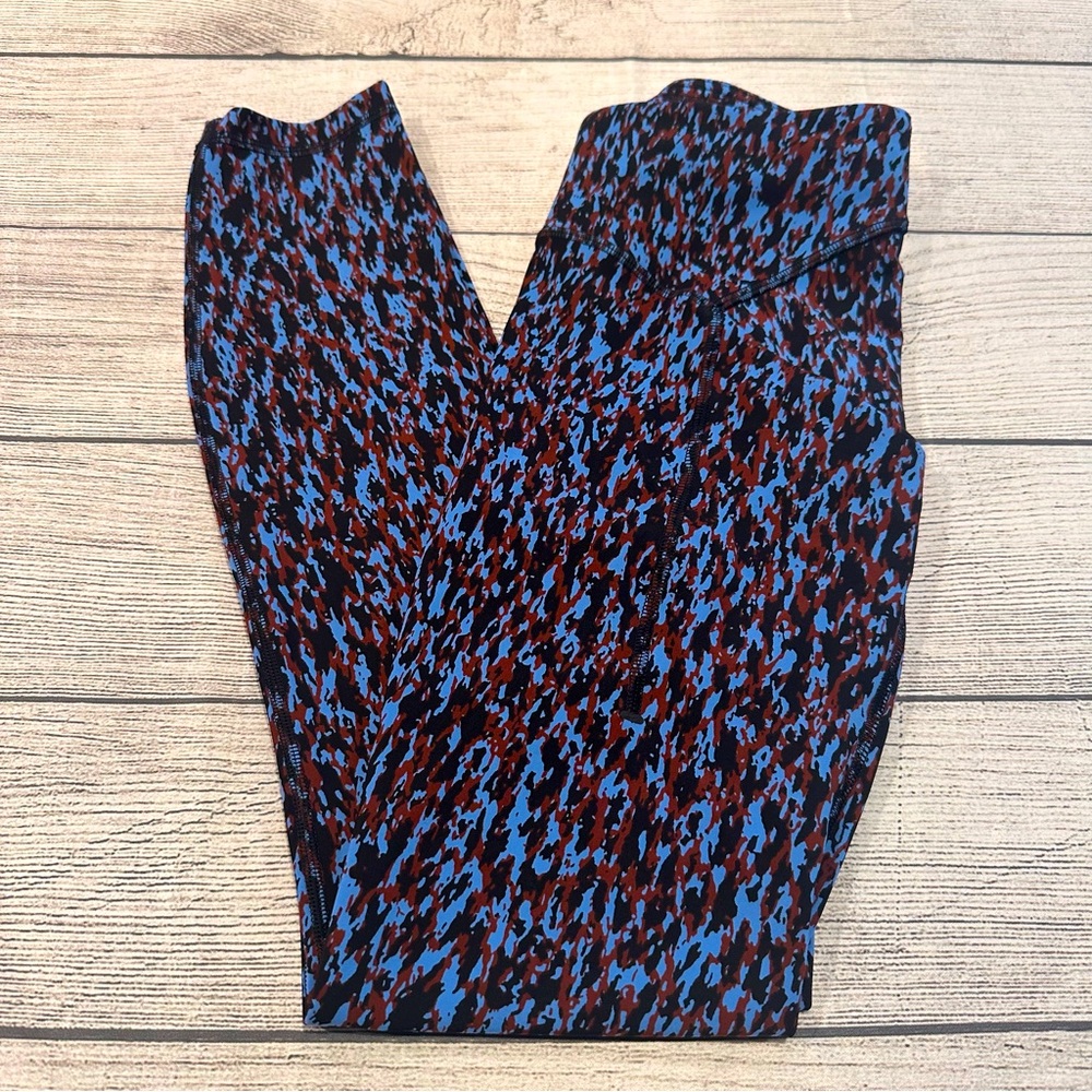 🍋Women’s Lululemon Power Thru High Rise Tight 25” size 4🍋
